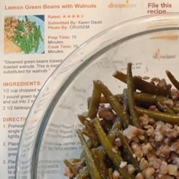 Lemony Green Beans with Walnuts and Thyme