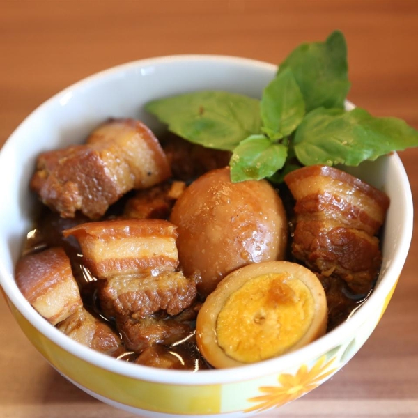 Caramelized Pork Belly (Thit Kho)