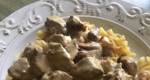 Easy Beef Stroganoff in the Slow Cooker