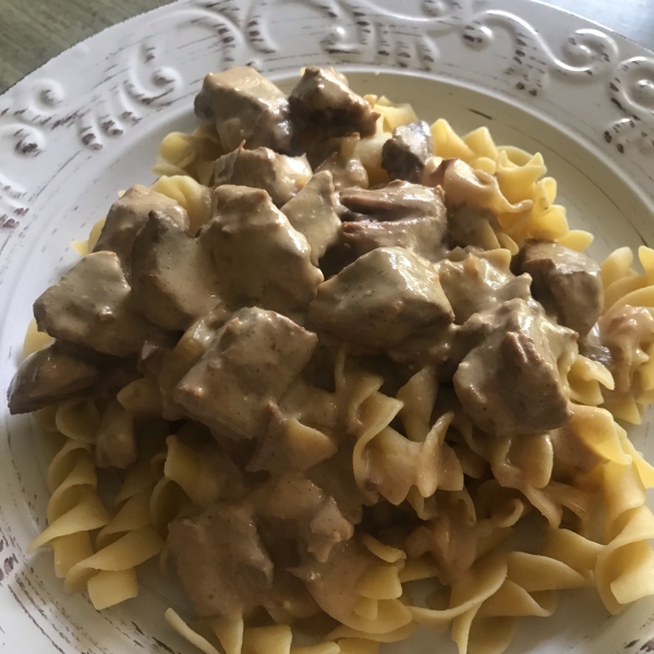 Easy Beef Stroganoff in the Slow Cooker