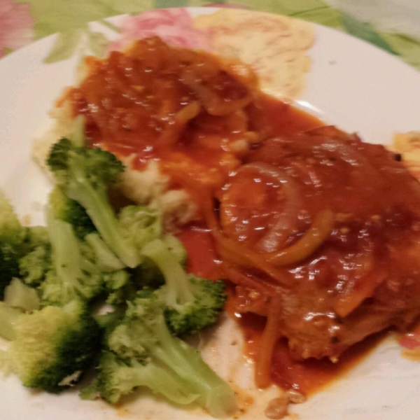 Pork Chops in Red Sauce