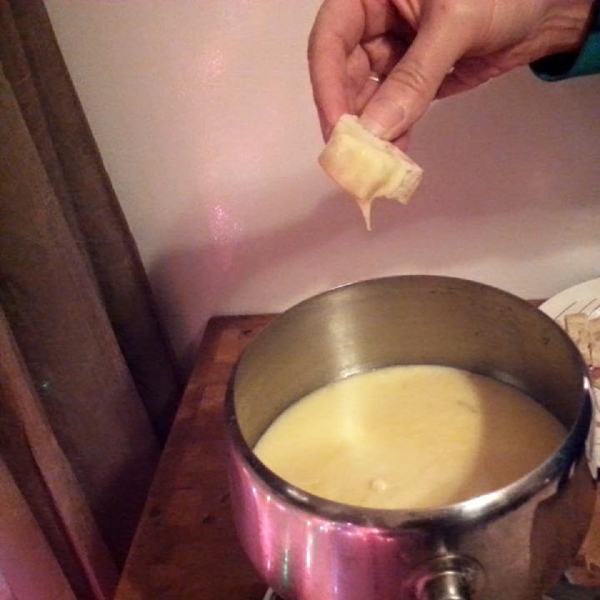 Best Formula Three-Cheese Fondue