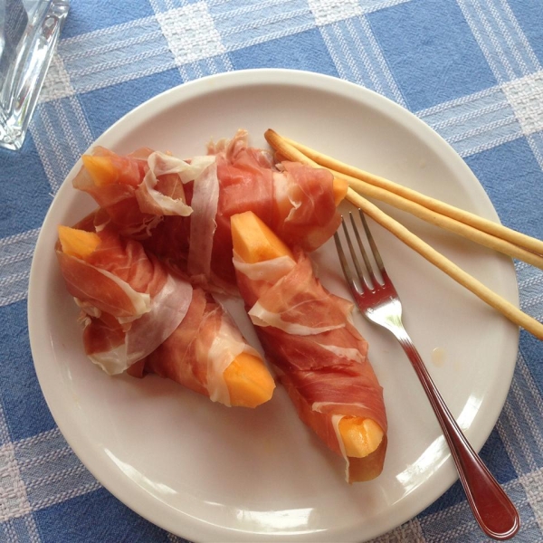 Prosciutto e Melone (Italian Ham and Melon)