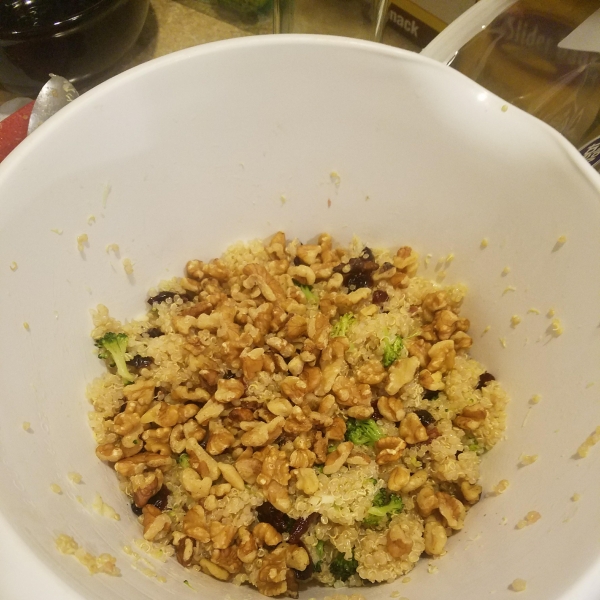 Cranberry Quinoa Salad with Broccoli