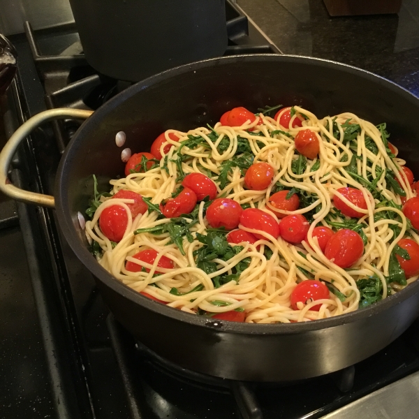 Pasta with Arugula and Tomatoes