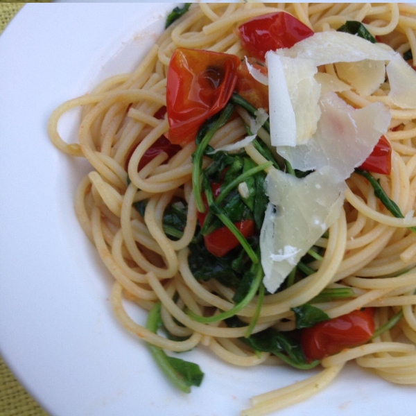 Pasta with Arugula and Tomatoes