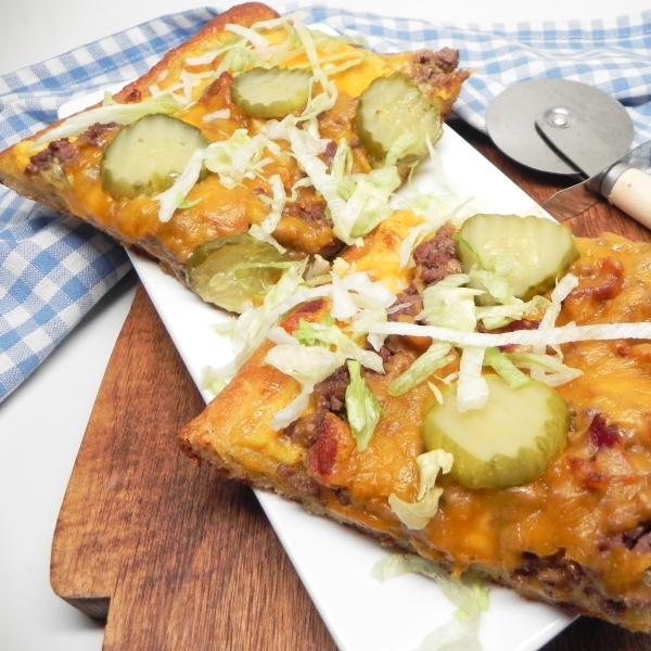 Easy Cheeseburger Pizza