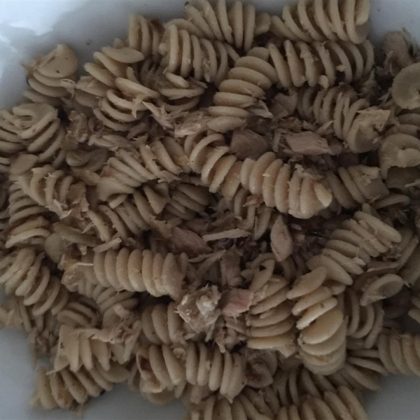 Macaroni and Tuna Fish Salad
