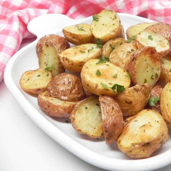 Air Fryer Garlic and Parsley Baby Potatoes