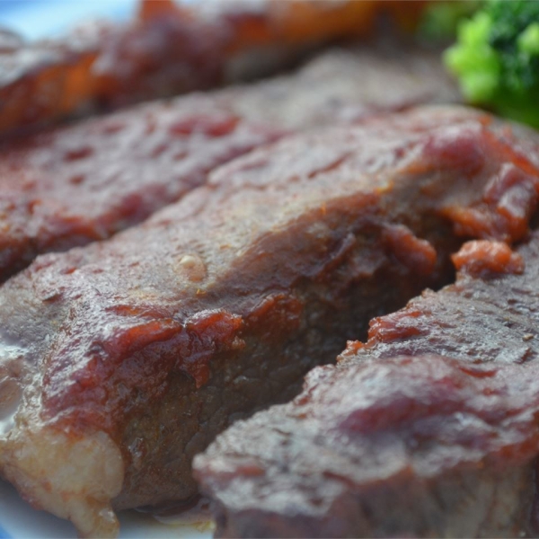 Baked Round Steak in Barbeque Sauce