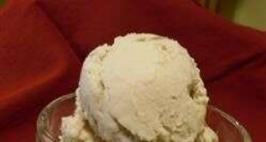 Creamy Pomegranate Ice Cream