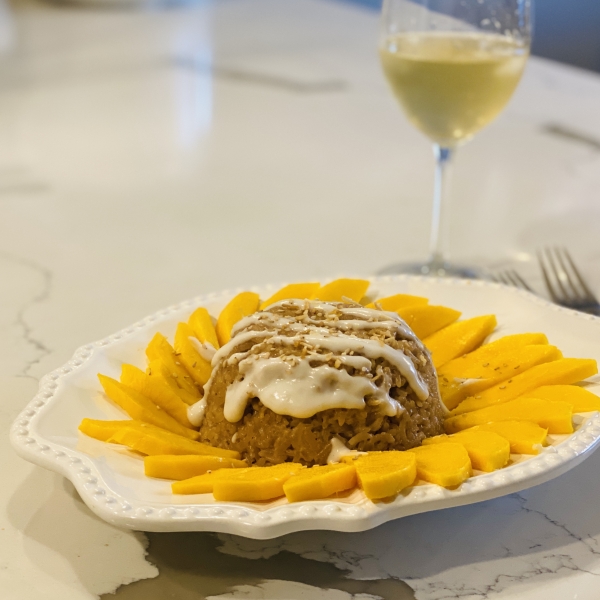 Sweet Sticky Rice with Mangoes