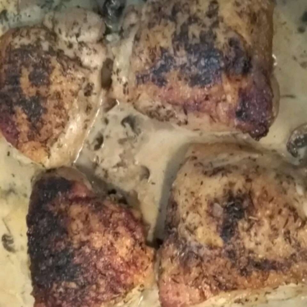 Creamy Garlic and Mushroom Chicken Thighs