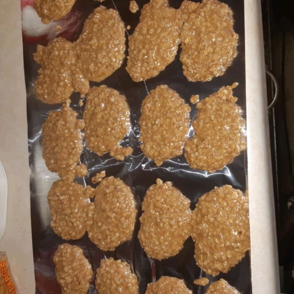 No-Bake Peanut Butter Oatmeal Cookies