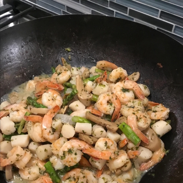 Shrimp and Scallop Stir-Fry