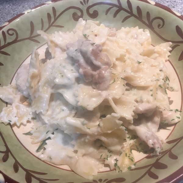 Creamy Garlic Chicken Pasta