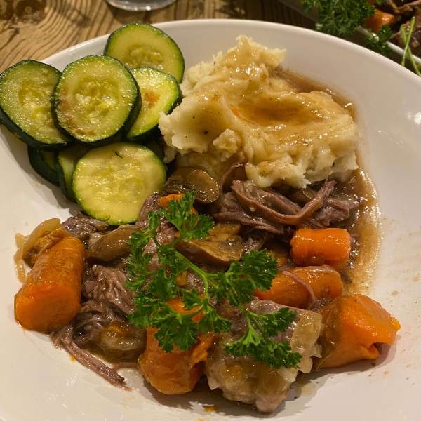 Instant Pot Pot Roast with Potatoes and Carrots