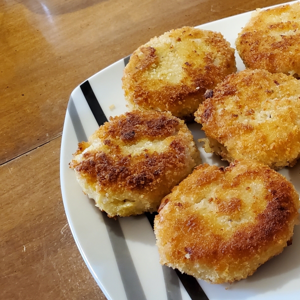 Panko Crusted Mashed Potato Cakes