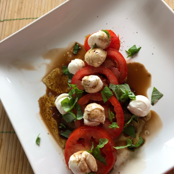 Tomato Mozzarella Salad