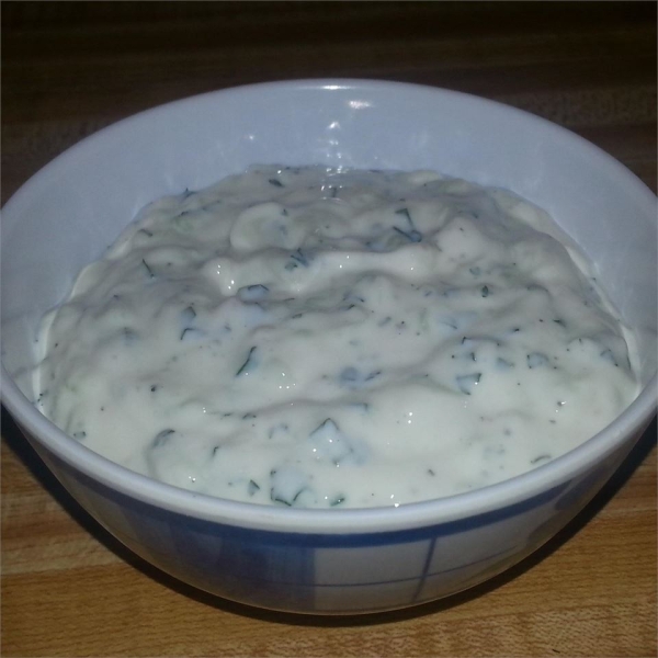 Tzatziki Sauce (Yogurt and Cucumber Dip)