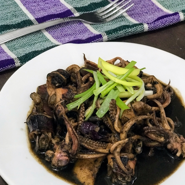 Adobong Pusit (Squid Adobo)