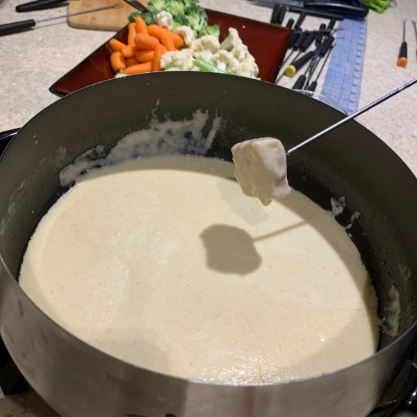 Quick Fontina Cheese Fondue