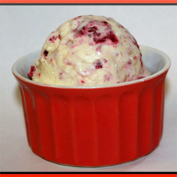 White Chocolate and Raspberry Ice Cream