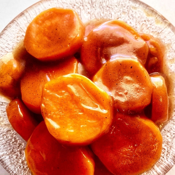 Candied Sweet Potatoes with Maple Syrup