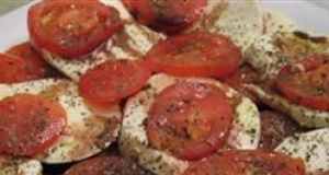Tomato Mozzarella Salad with Balsamic Reduction