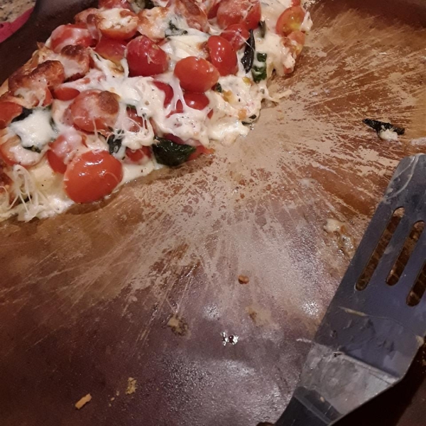 Fresh Tomato and Basil Pizza