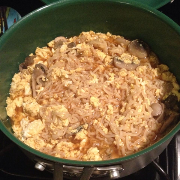 Low-Cholesterol Egg Drop Noodle Soup