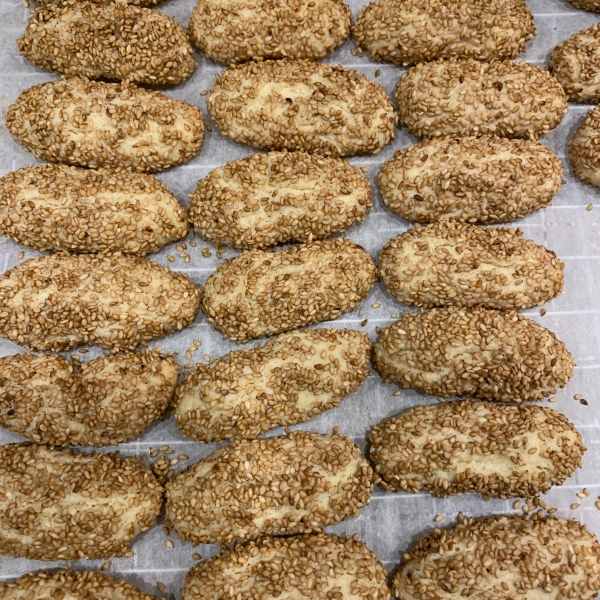 Aunt Anne's Sesame Cookies