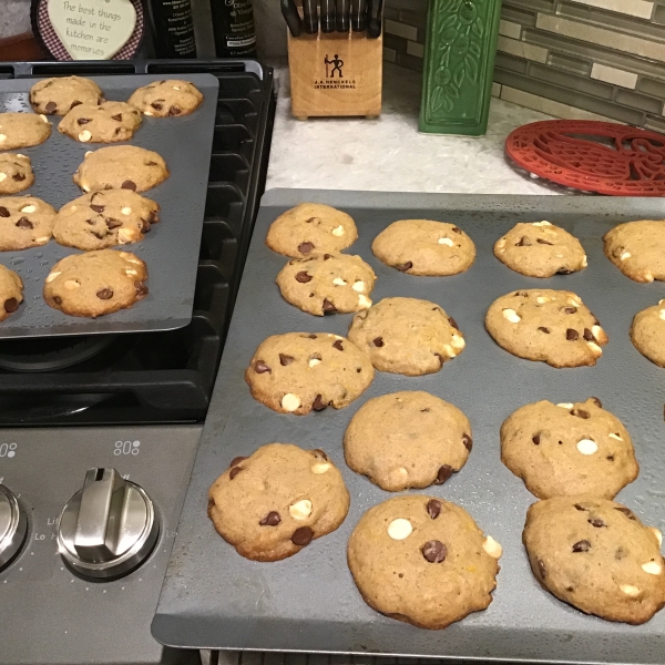 Pumpkin Chocolate Chip Cookies