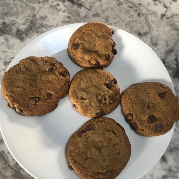 Easy Soft Chocolate Chip Cookies