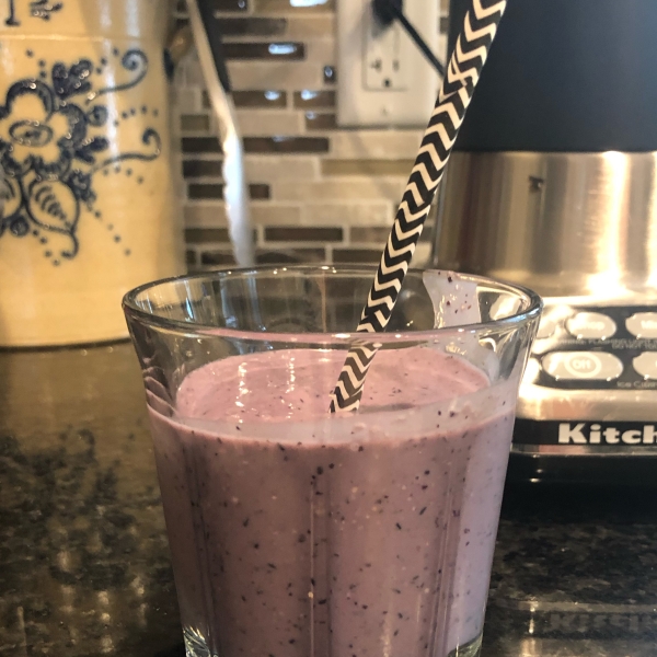 Peanut Butter Banana Berry Oat Smoothie