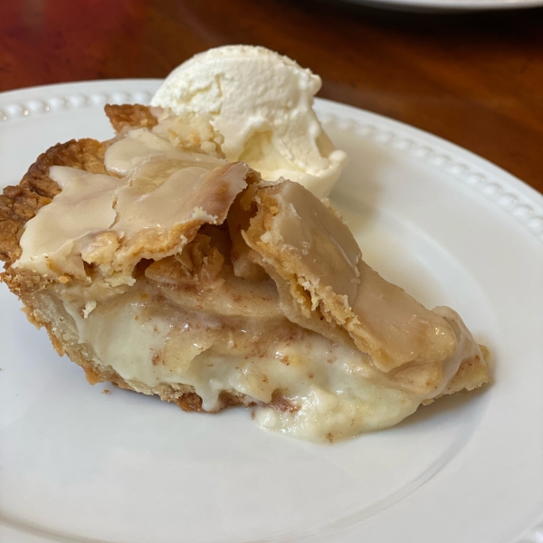 Glazed Apple Cream Pie