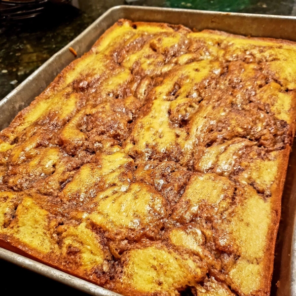 Cinnamon Roll Swirl Coffee Cake