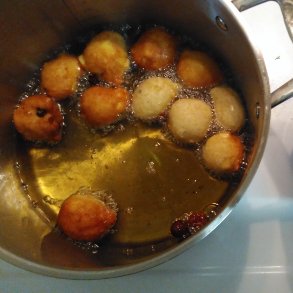 Oliebollen (Dutch Doughnuts)