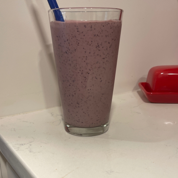 Probiotic Peanut Butter-Berry Smoothie