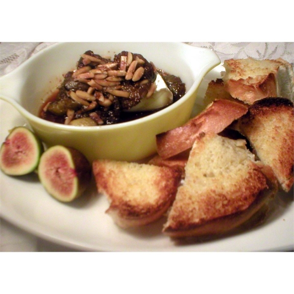 Figs and Toasted Almonds Brie