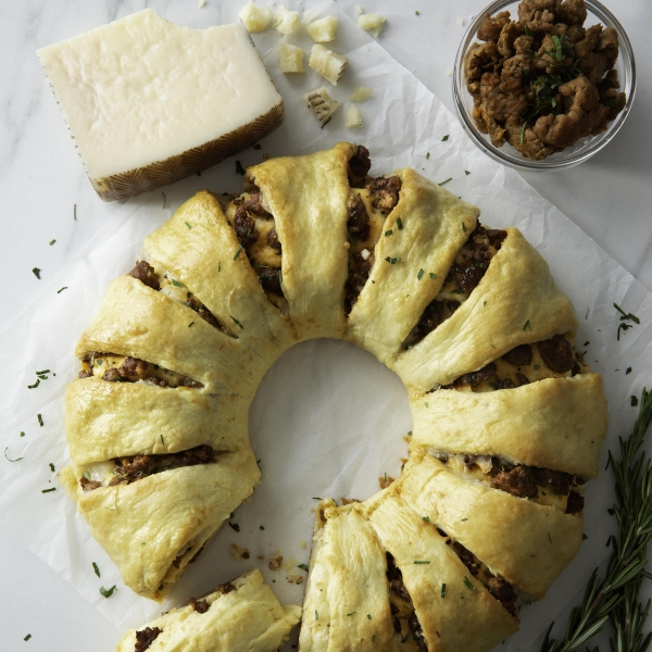 Savoury Breakfast Wreath with Chorizo