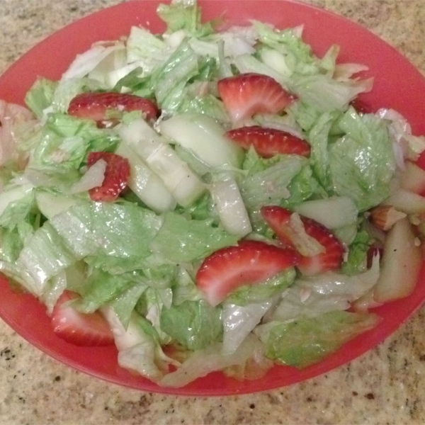 Easy and Quick Strawberry Summer Salad