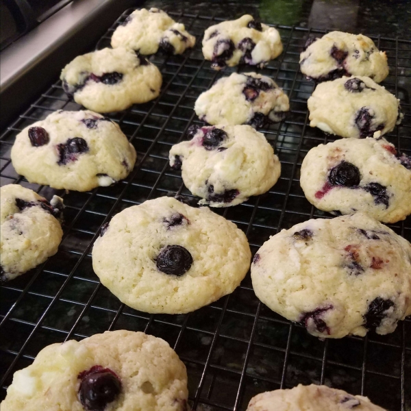 Blueberry Cheesecake Cookies