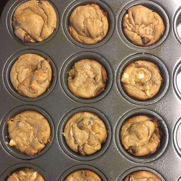 Flourless Peanut Butter Chocolate Chip Blender Muffins