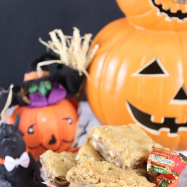 Halloween Candy Blondies