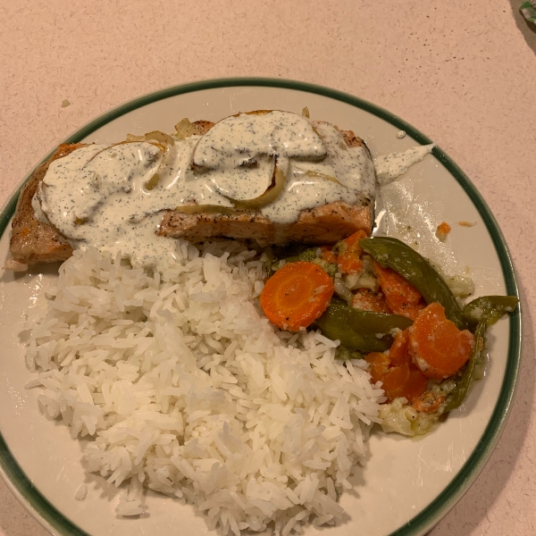 Salmon with Creamy Dill Sauce