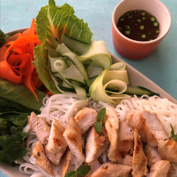 Vietnamese Noodle Salad with Lemongrass Chicken