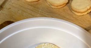 Alfajores (Dulce de Leche Sandwich Cookies)