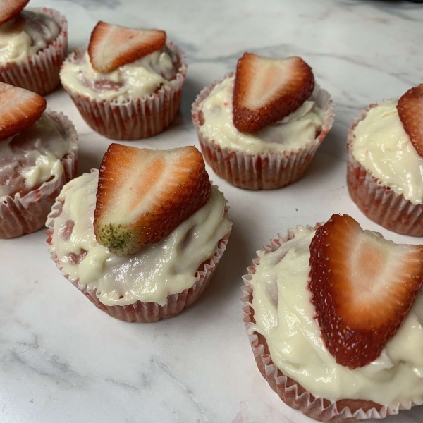 Real Strawberry Cupcakes