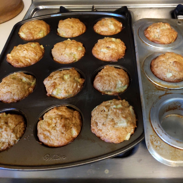 Aunt Norma's Rhubarb Muffins